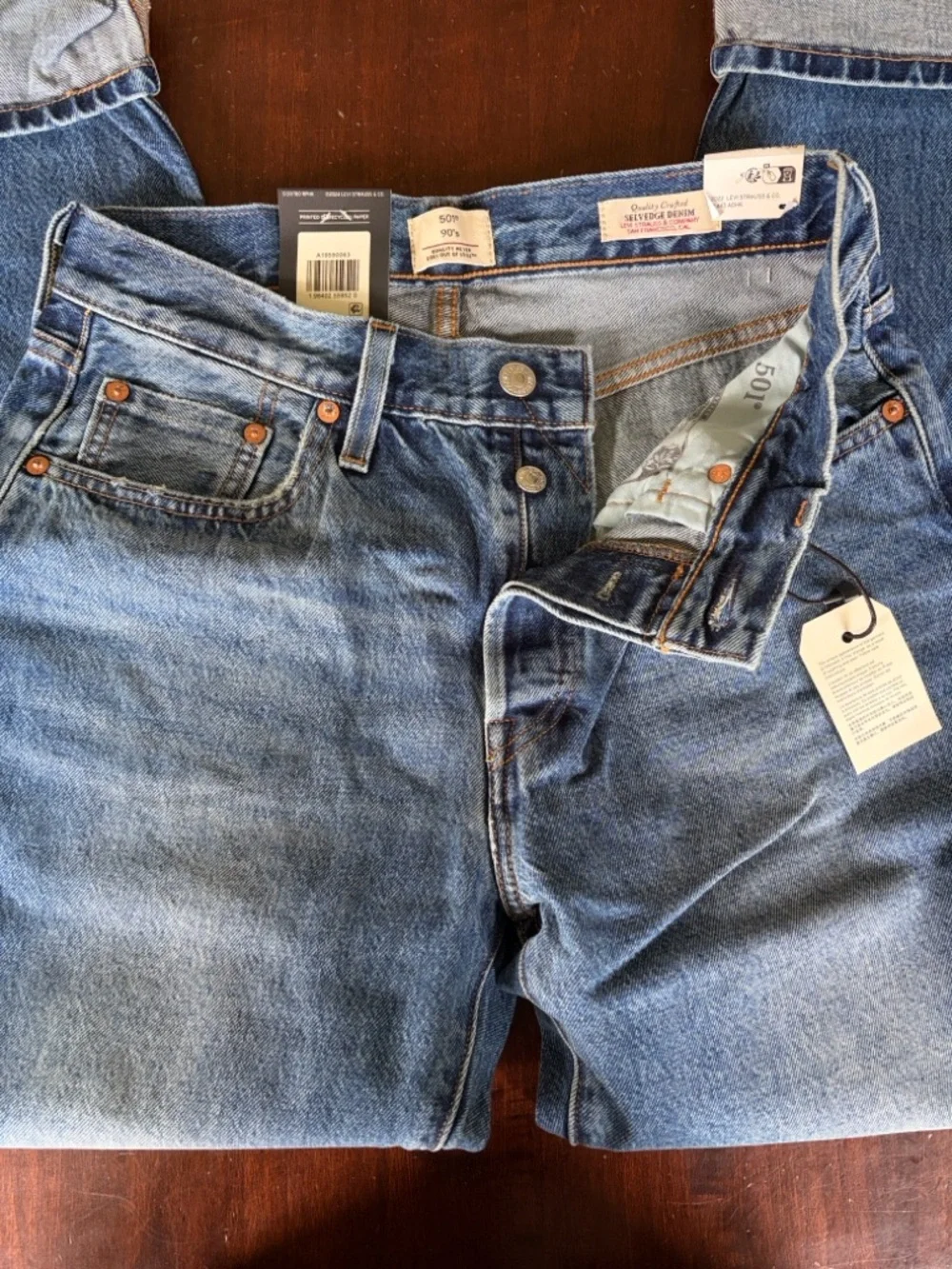Levis 501 90’s Selvedge Denim Jeans Get on Board Medium Wash Size 29x30 NWT - Picture 8 of 14